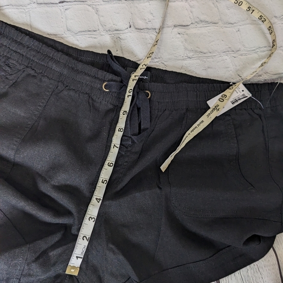 REITMANS Linen blend Black Shorts - Picture 7 of 12